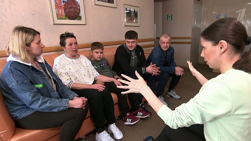 Спасшиеся беженцы поделились воспоминаниями о времени, проведенном в подземельях «Азовстали»