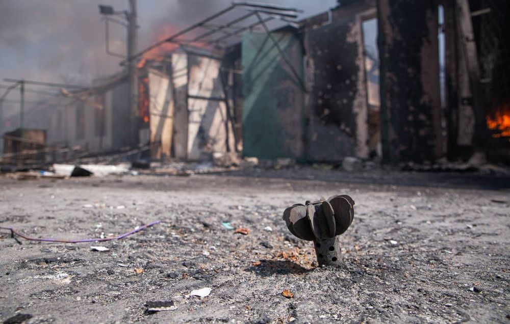 "Второй Мариуполь". Как мирные жители живут среди руин города Попасная в ЛНР