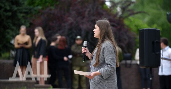 Молодежь ДНР вместе со всей Россией устроила «Пушкинские чтения» в День славянской письменности