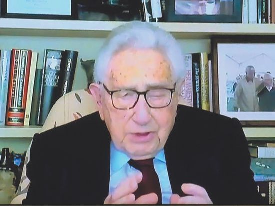 Запад начнет делить Украину с Россией ближе к зиме