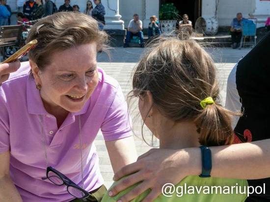 Наталья Комарова вместе с добровольцами из Югры работает на Донбассе