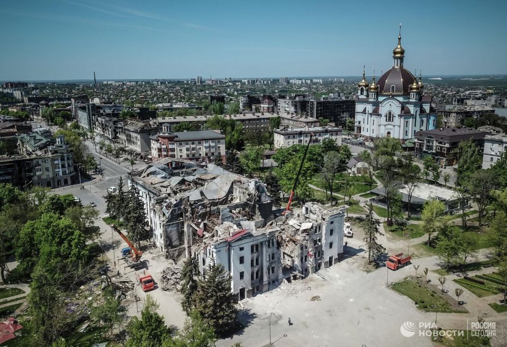 Глава Мариуполя запретил купаться в акватории города Глава Мариуполя запретил купаться в акватории города