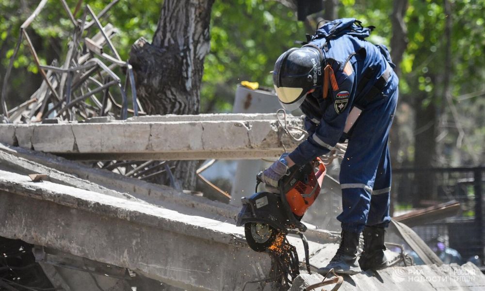 Глава Мариуполя запретил купаться в акватории города Глава Мариуполя запретил купаться в акватории города