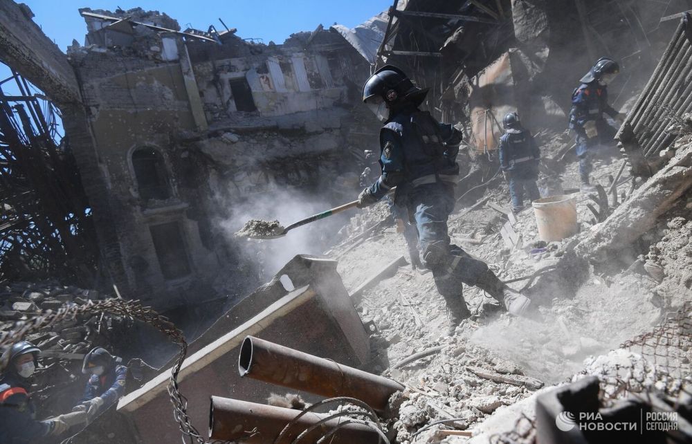 Глава Мариуполя запретил купаться в акватории города Глава Мариуполя запретил купаться в акватории города