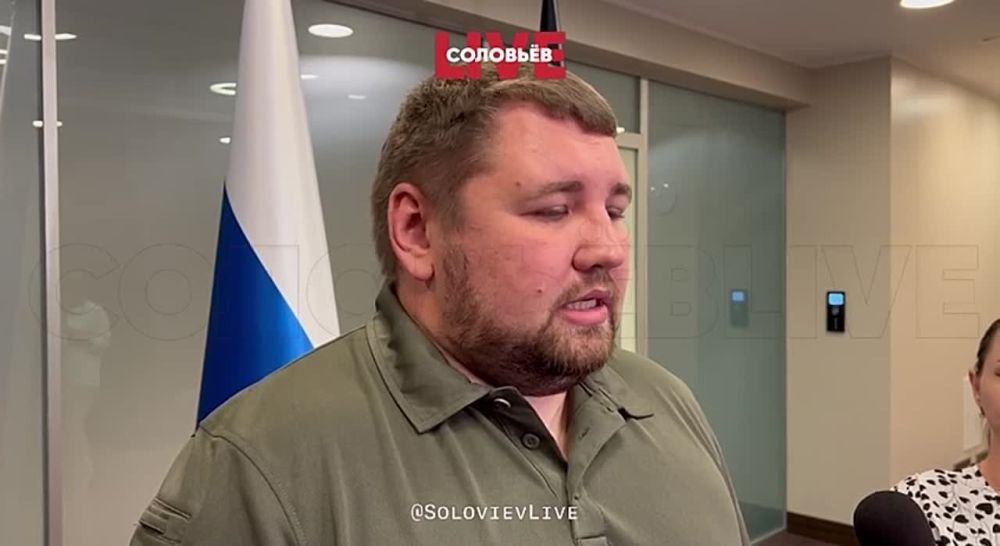 Мэр Святогорска Владимир Бандура, против которого на Украине возбудили уголовное дело по факту госизмены в Донецке рассказывает о преступлениях украинских националистов, последствиях боевых действий в городе и дальнейшем его восстановлении