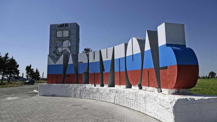 Мариупольцы видят своё будущее в составе России