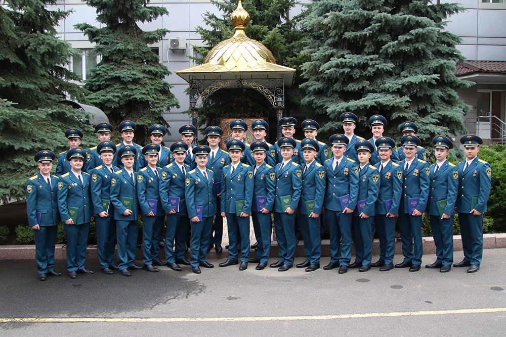 23 июня состоялось торжественное мероприятие, посвященное выпуску офицеров Академии гражданской защиты МЧС ДНР