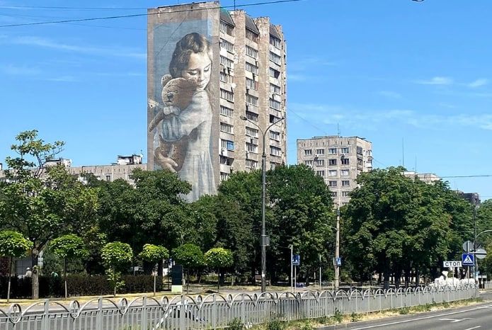 ������� "����������" �������� � ��������� ����� ����� ����� ������ "���������"