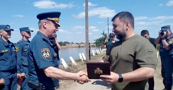 Глава МЧС ДНР Алексей Кострубицкий стал Героем Республики