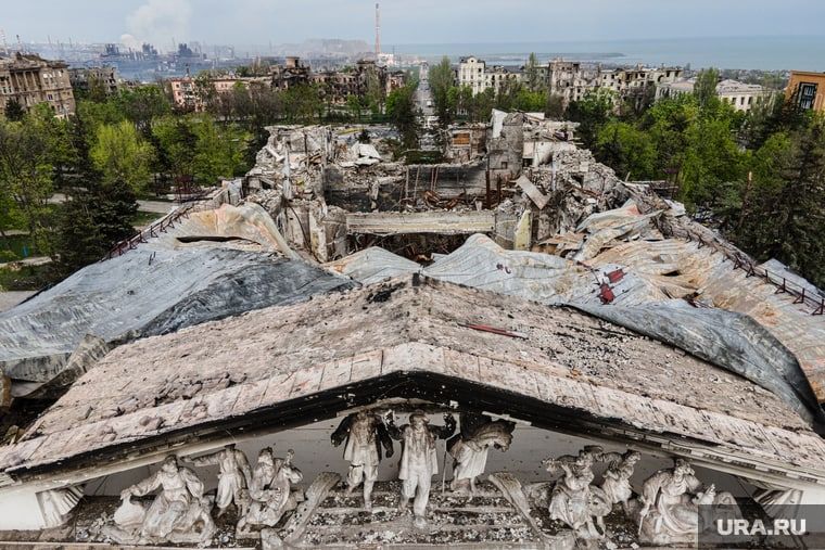 Следствие раскрыло результаты расследования взрыва в драмтеатре в Мариуполе