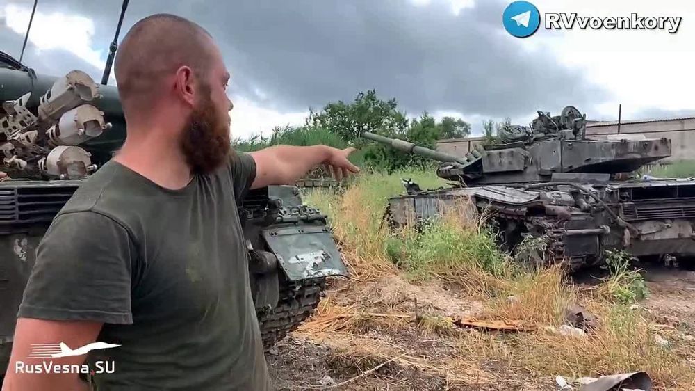 Танки "Азова" на службе ДНР против ВСУ