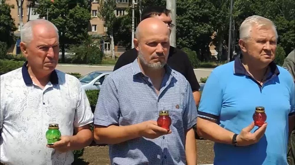 Сегодня, 27 июля, в Донецкой Народной Республике отмечается скорбная дата «День памяти детей — жертв войны в Донбассе»