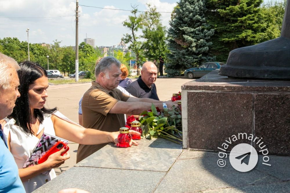 В Мариуполе почтили память всех детей, погибших во время вооруженного конфликта в Донбассе