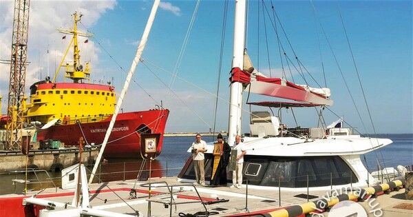 Мариуполь под парусами прибыли мощи Александра Невского, князя Владимира и адмирала Ушакова