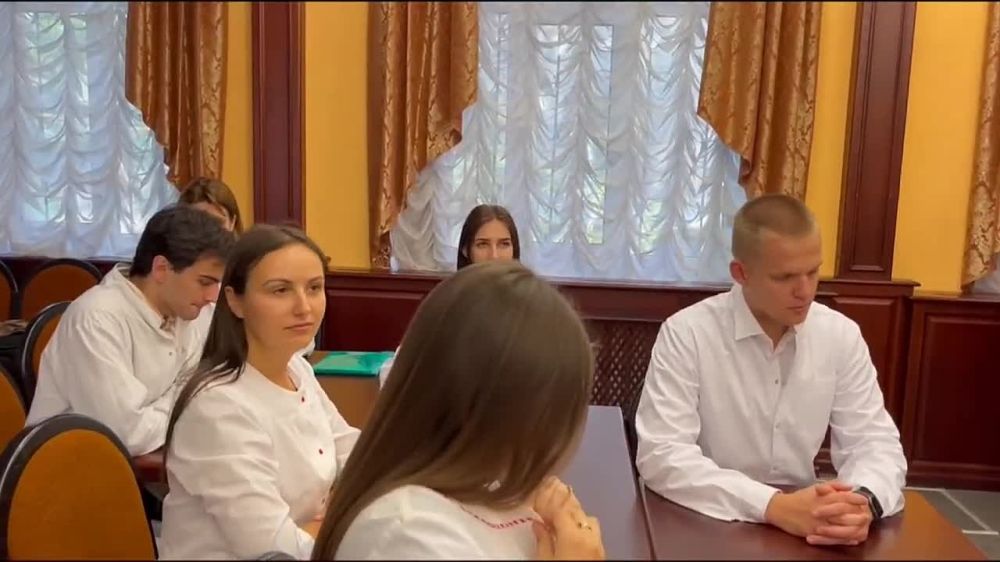 ������� ������� ����������� � ���������, ������� �� ���� ������ ������ � ����������