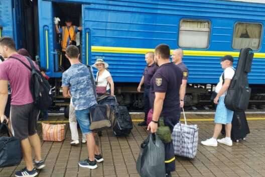 Вице-премьер Украины призвала жителей подконтрольной части Донбасса покинуть регион