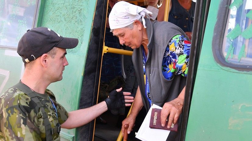 Минобороны: более 25 тысяч человек эвакуированы в Россию из ЛНР, ДНР и с Украины