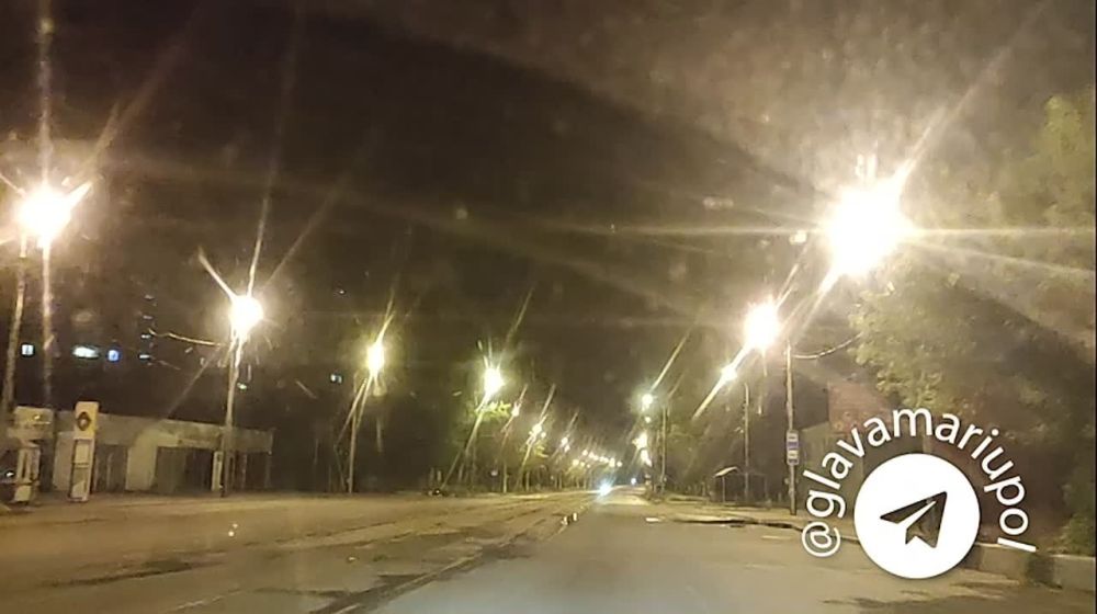 В Мариуполе восстанавливают уличное освещение