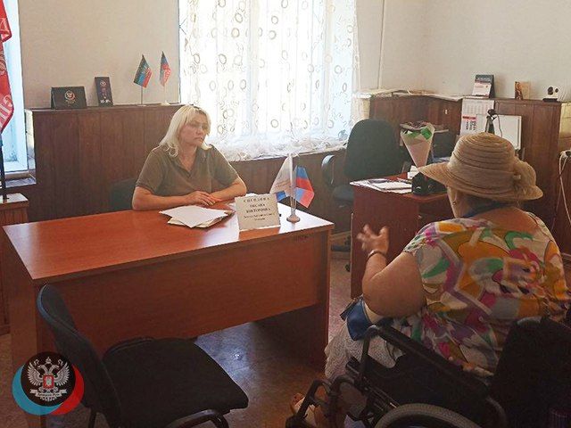 Сегодня, 10 августа, в общественной приемной Председателя Общественного Движения «Донецкая Республика» Д.В. Пушилина Кировского района города Макеевки провела прием граждан депутат Народного Совета Донецкой Народной Республики Оксана Сигидина