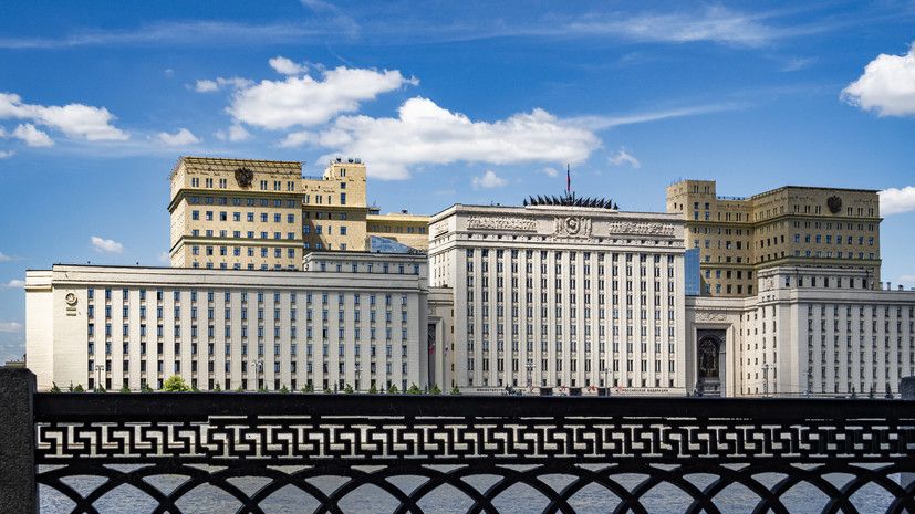 Минобороны: почти 25 тысяч человек эвакуированы в Россию из ЛНР, ДНР и с Украины