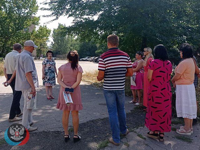 Глава администрации Червоногвардейского района города Макеевки, секретарь местного отделения Общественного Движения...