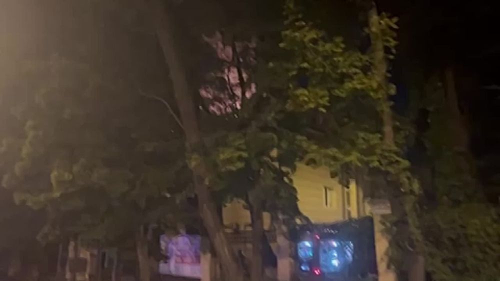 ����� ������ ��� ������� �������� ���� �� �������� �������� � �������, ������� ������� ϸ�� ���������, ������� ��������� �� �����