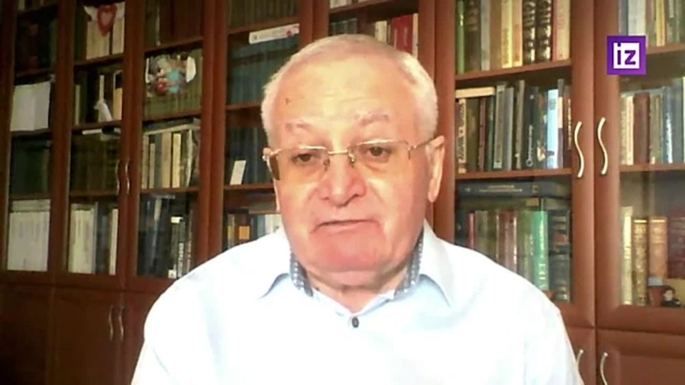 Политолог Юрий Светов призвал наносить удары по центрам принятия решений Киева в ответ на обстрелы гражданской инфраструктуры ДНР и России