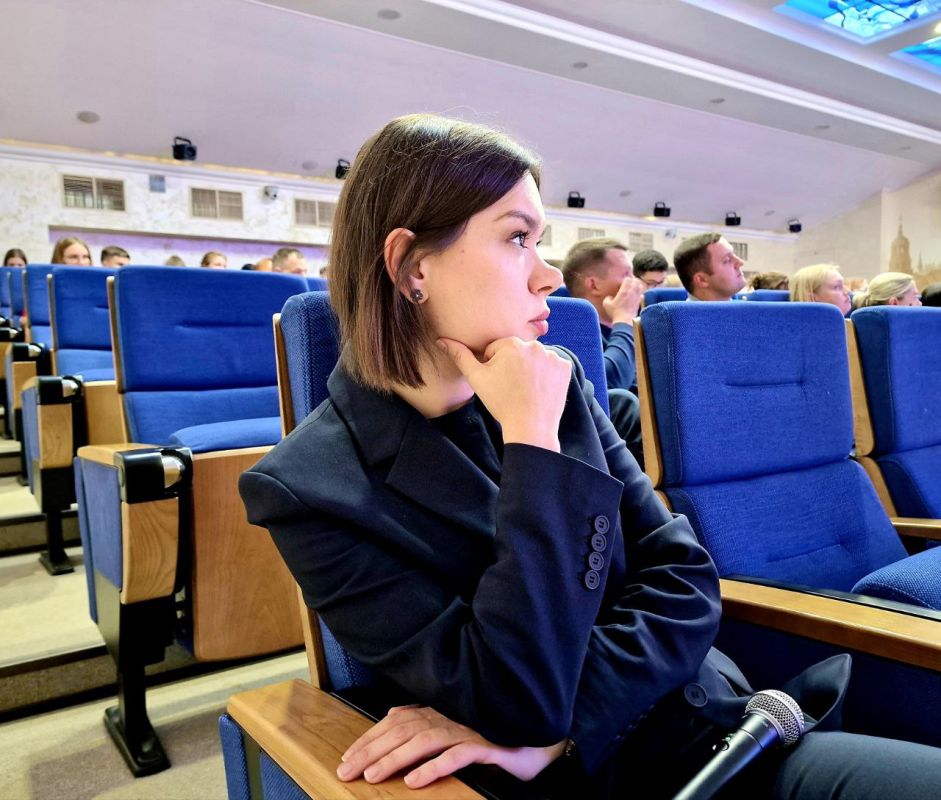 Сегодня в Общественной палате РФ в рамках форума "Во имя завтра" состоялось моё поэтическое выступление перед молодыми ребятами из регионов России и донбассовцами