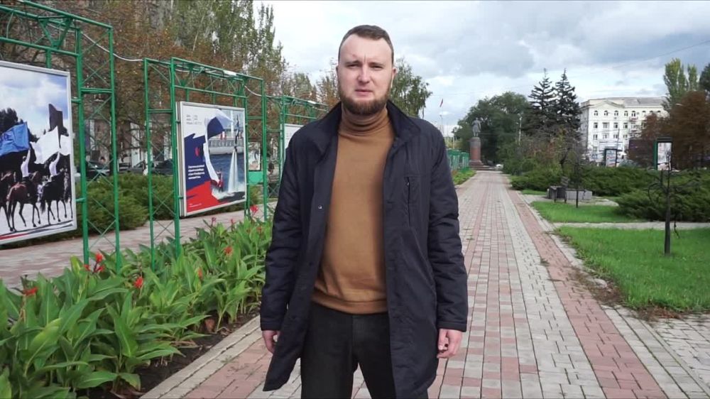 Поздравление заместителя министра молодежи, спорта и туризма Ильи Бубнова с Днем Учителя!