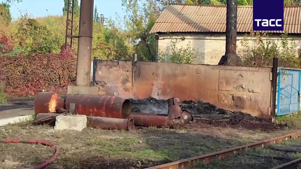 Железнодорожная инфраструктура и несколько частных домов повреждены в Иловайске в ДНР после удара из РСЗО HIMARS, рассказал глава городской администрации Руслан Дудников