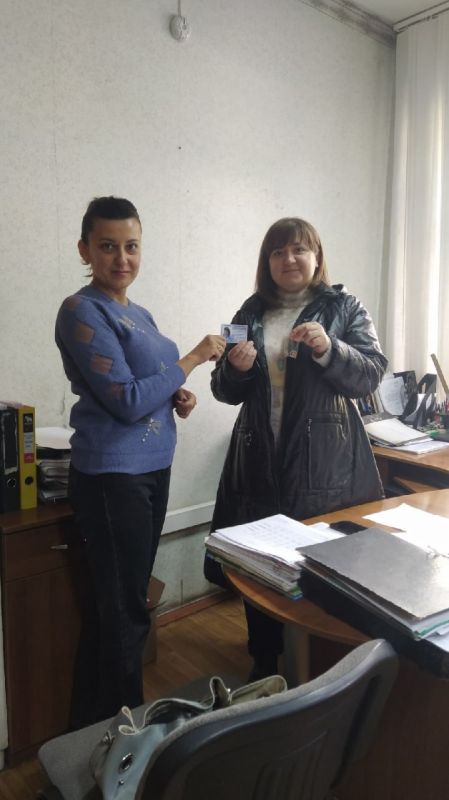 Василий Ткачук: Состоялось вручение членских билетов в местном отделении Общественного Движения «Донецкая Республика» Калининского района города Донецка