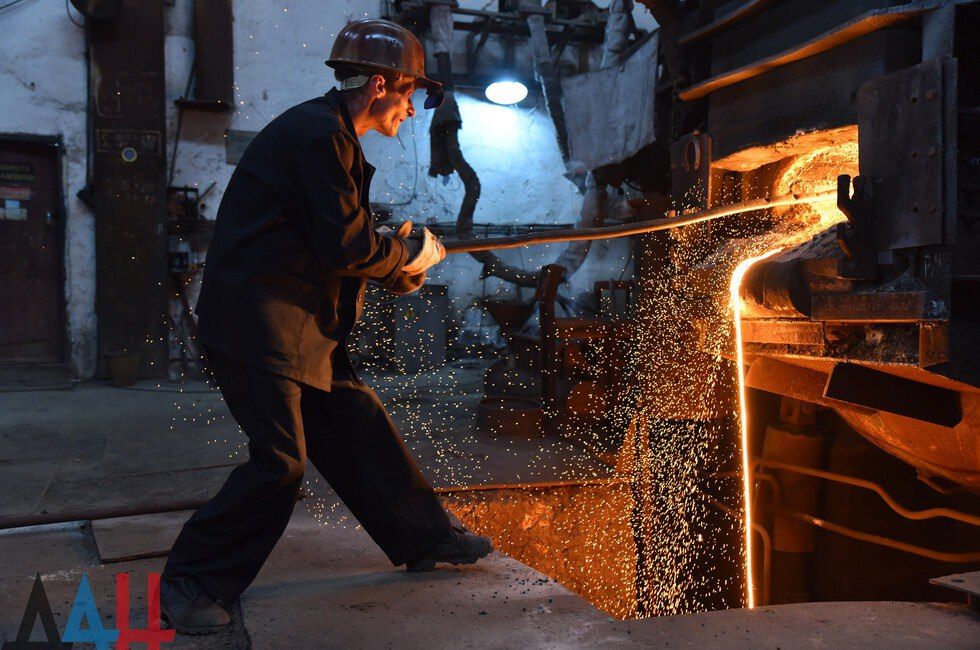 �������� �������: ������ ������ �������� � ��� 100 ���. ���� ������ � ���