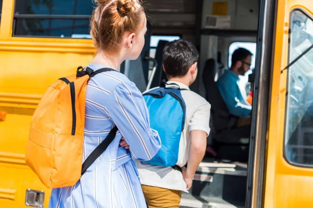 Союзное государство в ближайшее время направит в Донбасс школьные автобусы