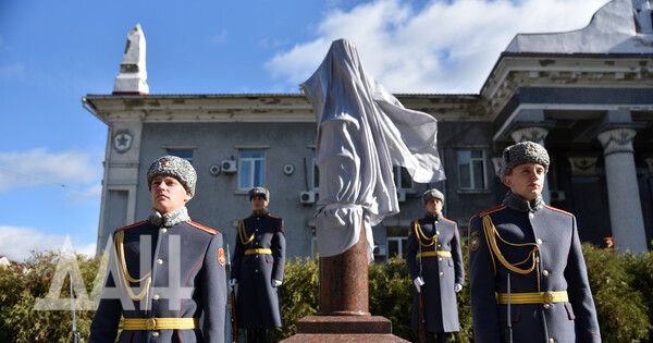 В Донецке открыли памятник разведчику Павлу Судоплатову — ликвидатору Шухевича и Коновальца
