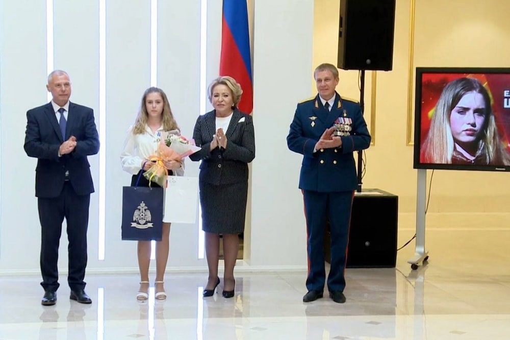 Герой Донецкой Народной Республики, Министр МЧС ДНР Алексей Кострубицкий принял участие в награждении детей-героев в Совете Федерации