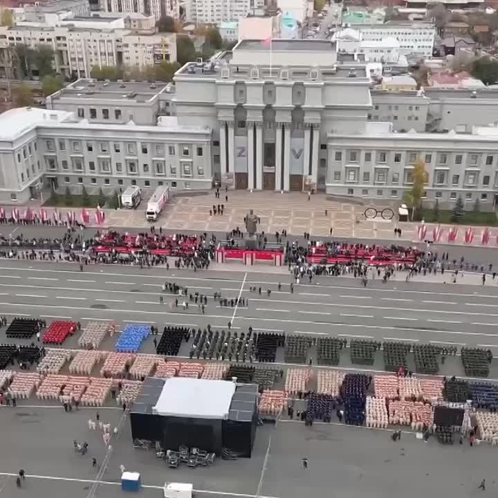 7 ������ � ������ ������ ���������� ����� ������ ������� �������, ����������� 81-� ��������� �������� ������ � �. ��������� � �������� ������� ���� � ���� ������� ������������� �����