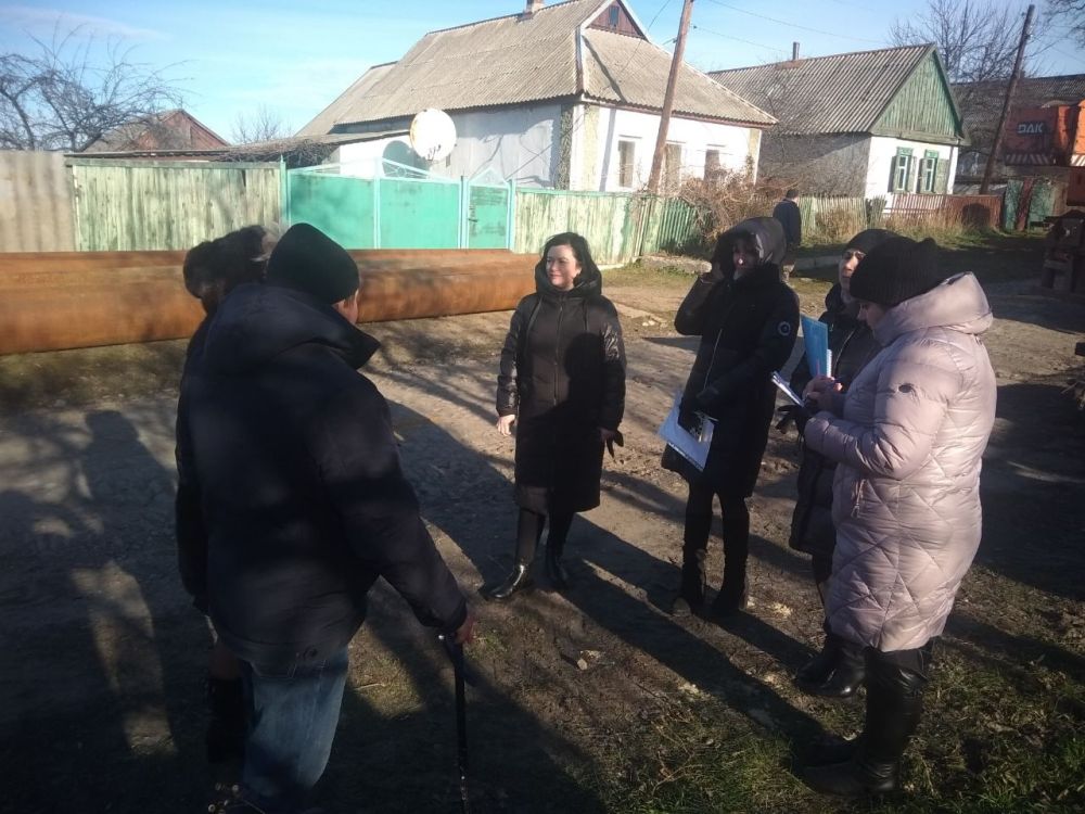 В четверг, 1 декабря, управляющий делами администрации Виктория Рогожина провела встречу с жителями Зуевки
