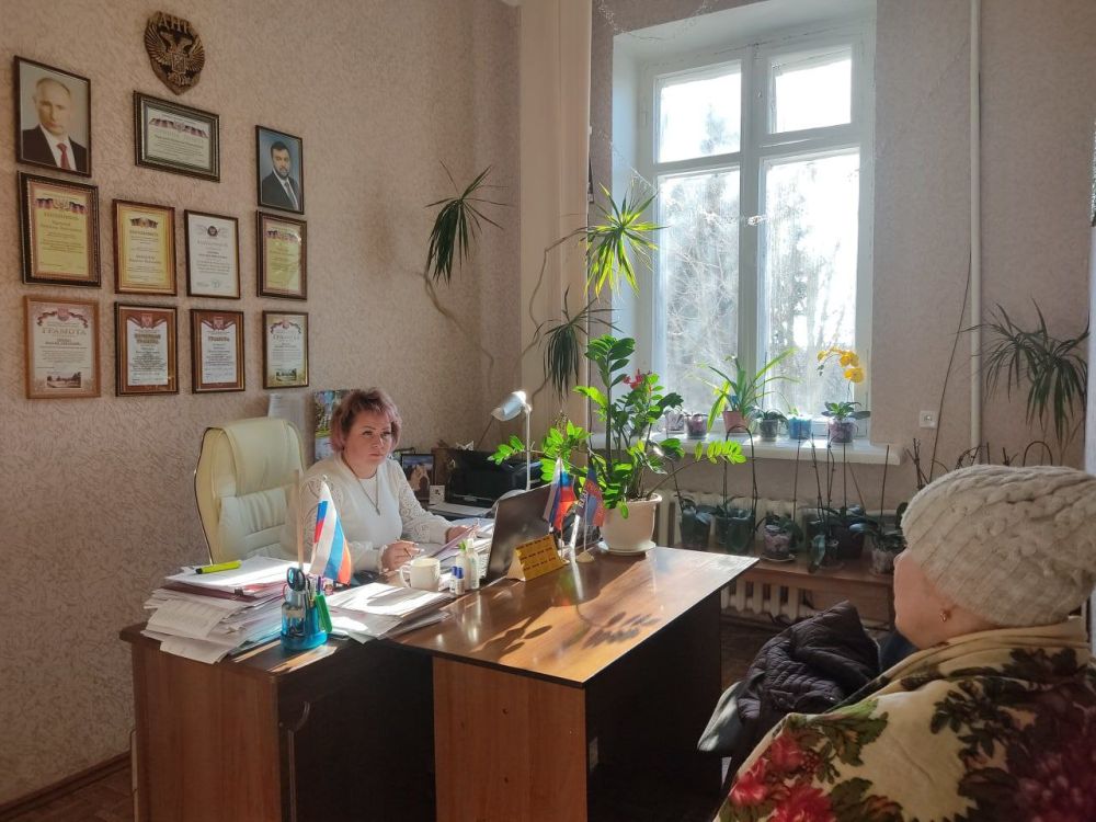 Александр Скворцов: Личный прием граждан. Сегодня, 6 декабря, первый заместитель главы администрации города Снежное Наталья Чиркина провела личный прием граждан