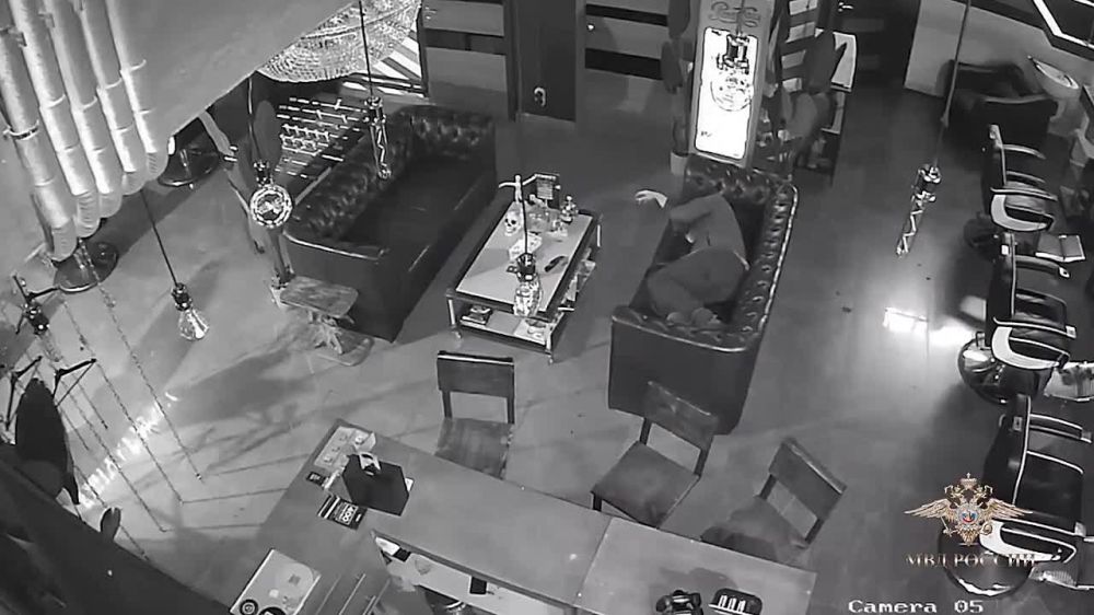 Ирина Волк: На северо-западе Москвы полицейские задержали подозреваемого в краже из барбершопа