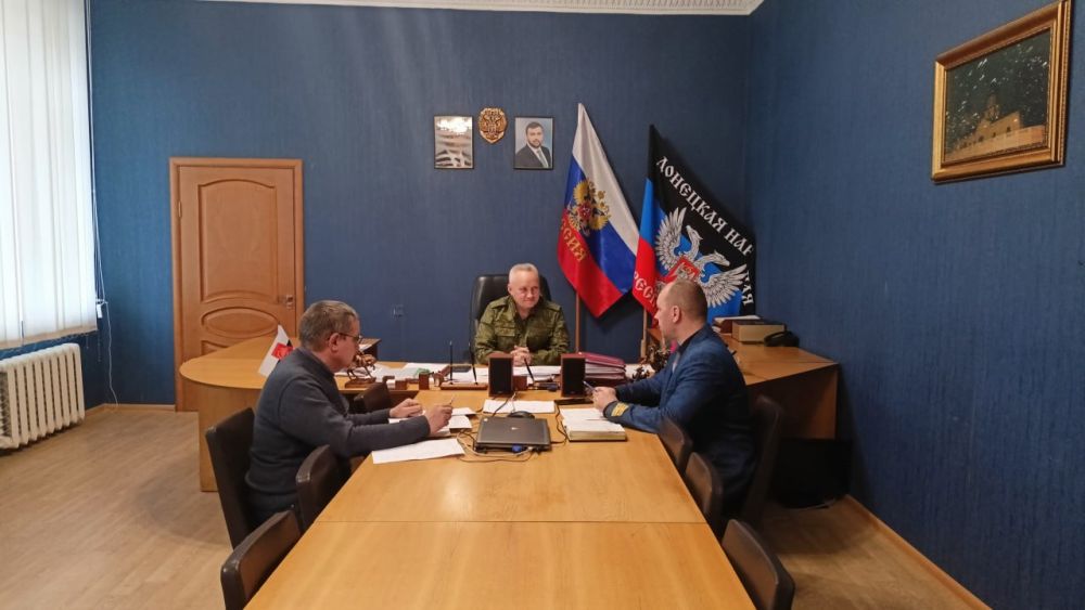 Александр Скворцов: Глава города провел рабочее совещание