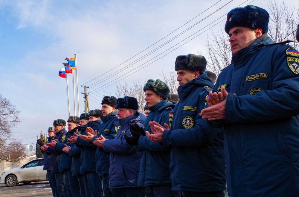 Губернатор Мурманской области Андрей Чибис передал ДНР новый бронированный пожарный автомобиль