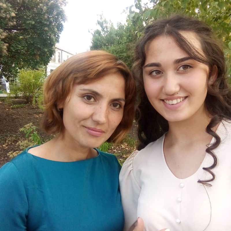 "Операция прошла успешно. Опухолевидное образование удалено в пределах здоровых тканей. Костный дефект заполнен (спасибо тебе). Девочка в палате, чувствует себя хорошо. Работа...