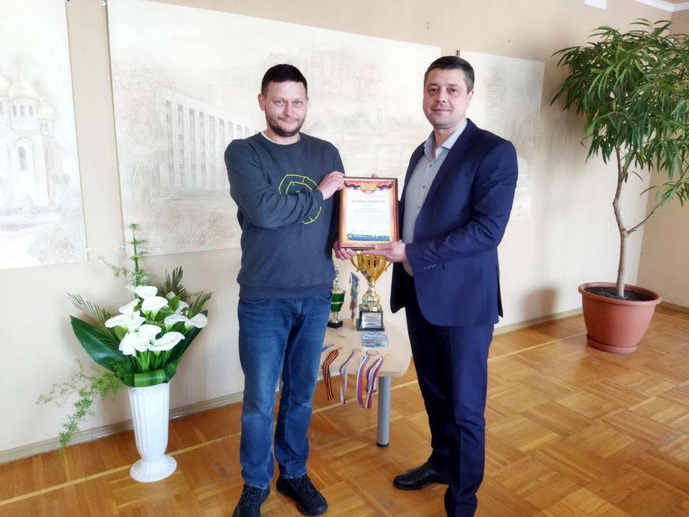 Василий Ткачук: Вручил благодарность Терещенко Андрею Игоревичу руководителю проекта АО Объединенная энергетическая...