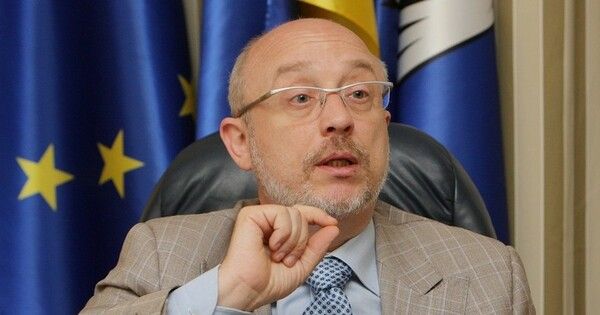 ���� ���������� � ��������� 100 ���. ����������� �� 4 ��������� ����