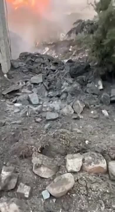 Виталий Киселев: В 15:30 ВСУ выпустили 3 реактивных снаряда РСЗО HIMARS по мирному населению Харцызска (ДНР)