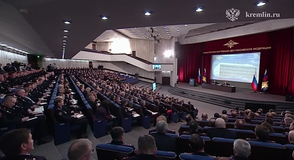 ���� ��������: � ��� � ������ "������" �� ������� ��������� ������������� � ���������: