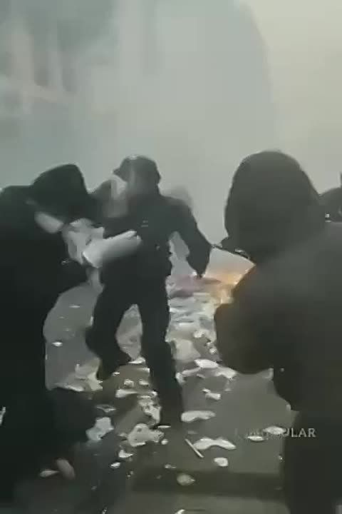 МИД Ирана: Тегеран крайне обеспокоен ситуацией с правами человека во Франции