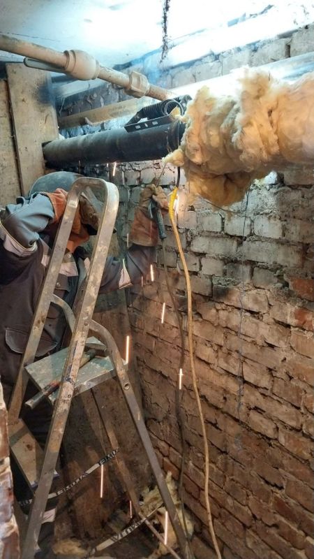 Василий Ткачук: Подрядной организацией г. Москвы выполнены работы по замене аварийного участка трубопровода системы централизованного холодного водоснабжения в подвальном помещении дома № 56 по улице Марии Ульяновой