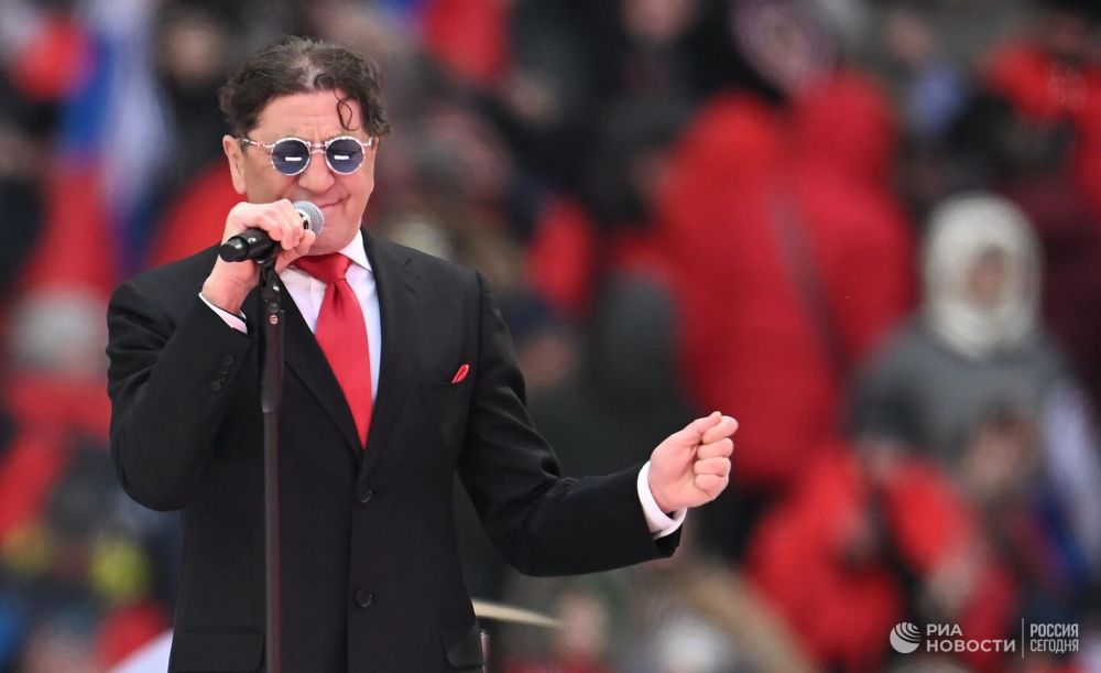 Вернулись другими. Как поездки в зону СВО изменили артистов России