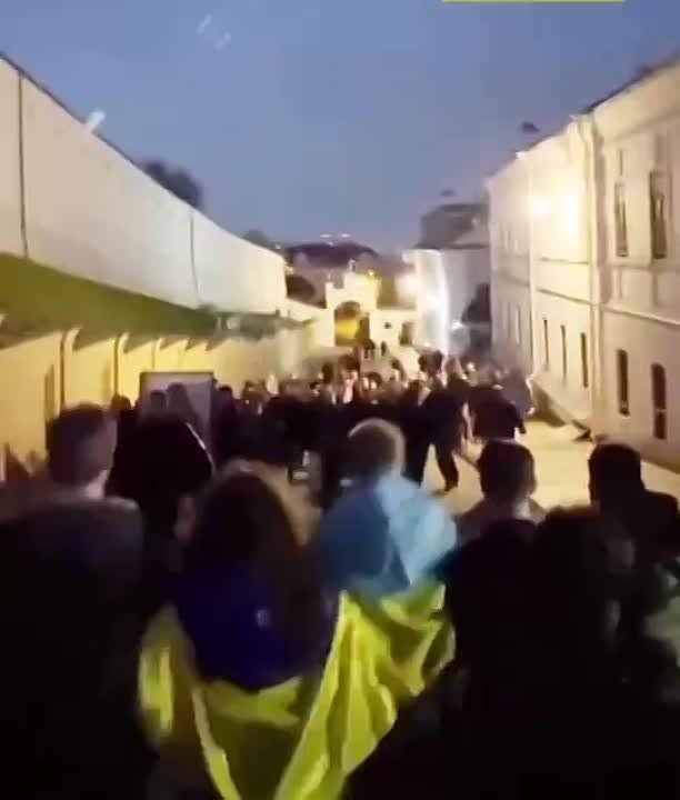 � �����-��������� ����� ������������ ������������ ���������� � ������������